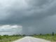 Saison des pluies...
Dans cette situation, vous vous demandez toujours si le tracé de la route va éviter les masses d'eau dégringolant en face de vous.