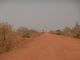 Dans le no man's land entre Burkina Faso et Mali, nous apercevons les premiers dromadaires... Animaux chers à mon coeur.