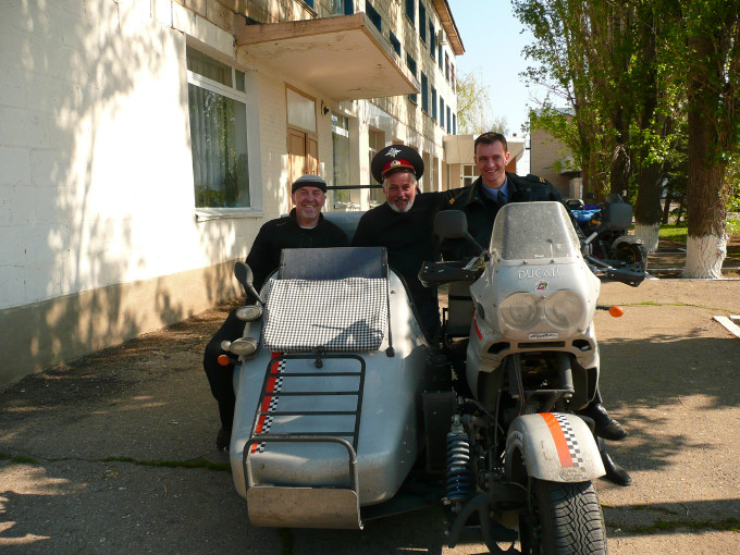 r1-024.jpg r1-024.jpg